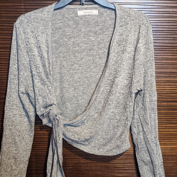 Cropped Long Sleeve - Picture 1 of 3